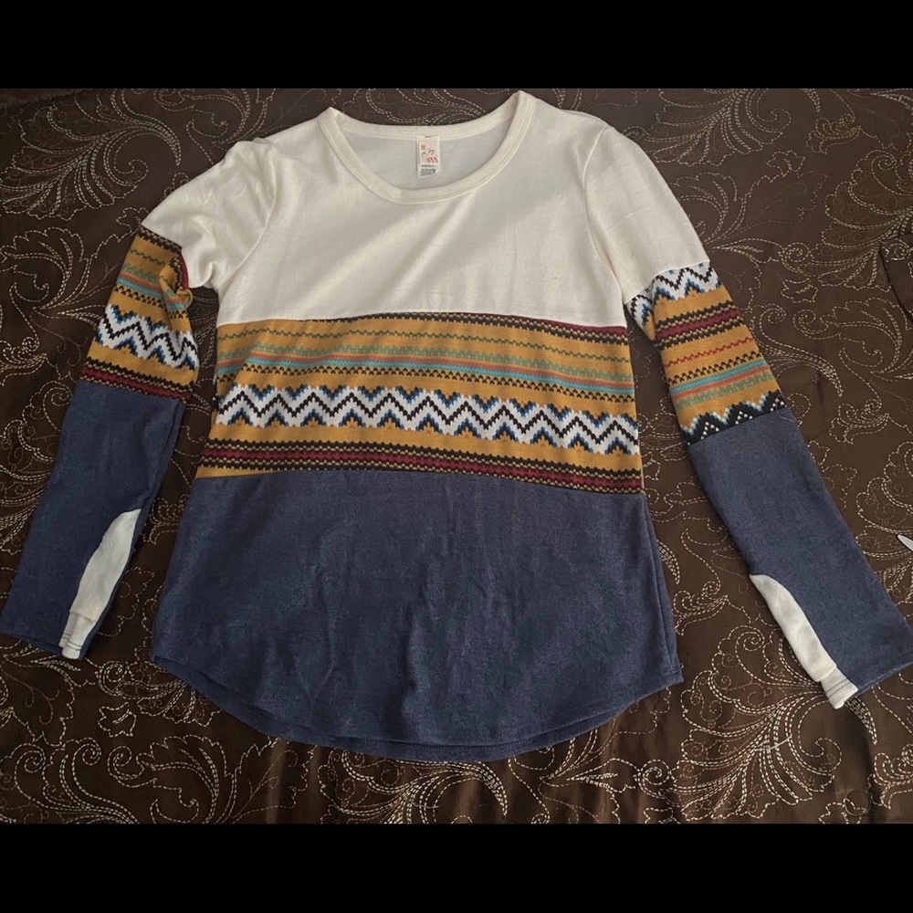 Lightweight sweater